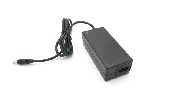 กว่าแรงดันไฟฟ้า AC เป็น DC Power Adapter ตั้งโต๊ะ 36W 12V สหราชอาณาจักรเสียบสำหรับแอลซีดีทีวี