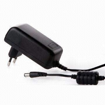 พาวเวอร์ซัพพลาย Miniwatts กับ 5kV ไฟกระชากและ CEC V, ท่องเที่ยวเพาเวอร์อะแดปเตอร์