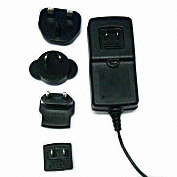 3V 24V 0.05A 5A Switching Adapter ด้วยการเปลี่ยนปลั๊กสากลอะแดปเตอร์ USB