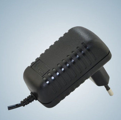 ขนาดกะทัดรัด 10W อะแดปเตอร์การท่องเที่ยวหลากหลายสำหรับบุคคลทั่วไป ITE
