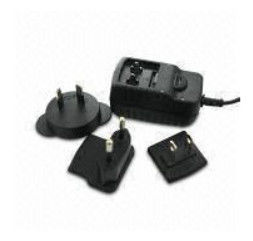 อะแดปเตอร์ 6W สีเขียวกับยูนิเวอร์แซปลั๊กแทนกันได้สำหรับอุปกรณ์มือถือ