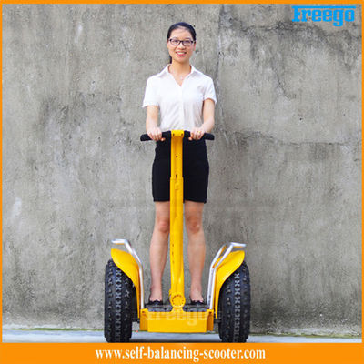 Lighted เดินทางล้อ Mobility Scooter แบตเตอรี่ลิเธียมมอเตอร์ Brushless